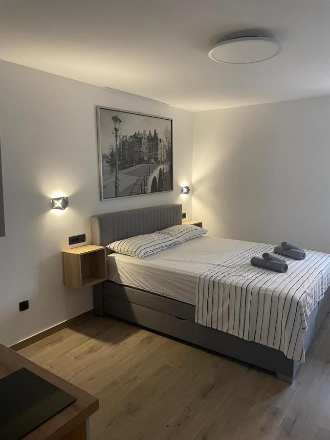 Apartments Anka Pula Bagian luar foto