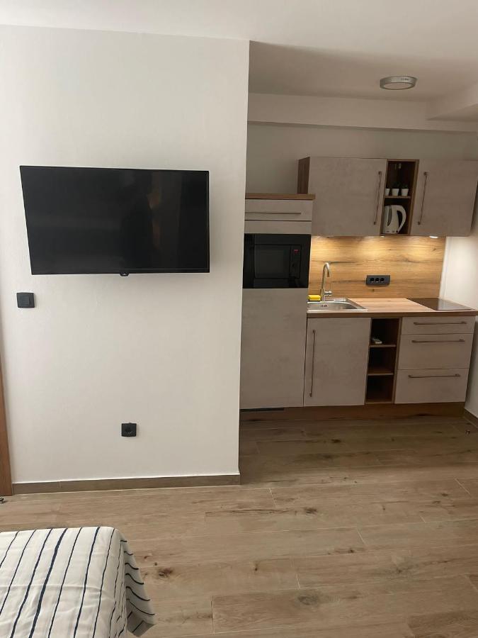 Apartments Anka Pula Bagian luar foto